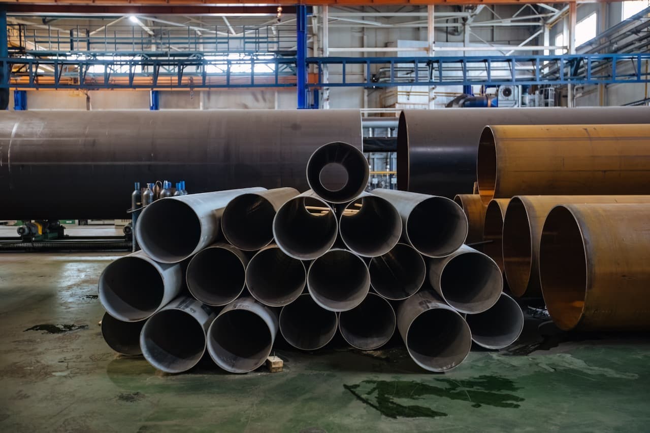 Mantenemos un amplio inventario de tubería de acero al carbón para asegurar disponibilidad inmediata y reducir tiempos de espera.
