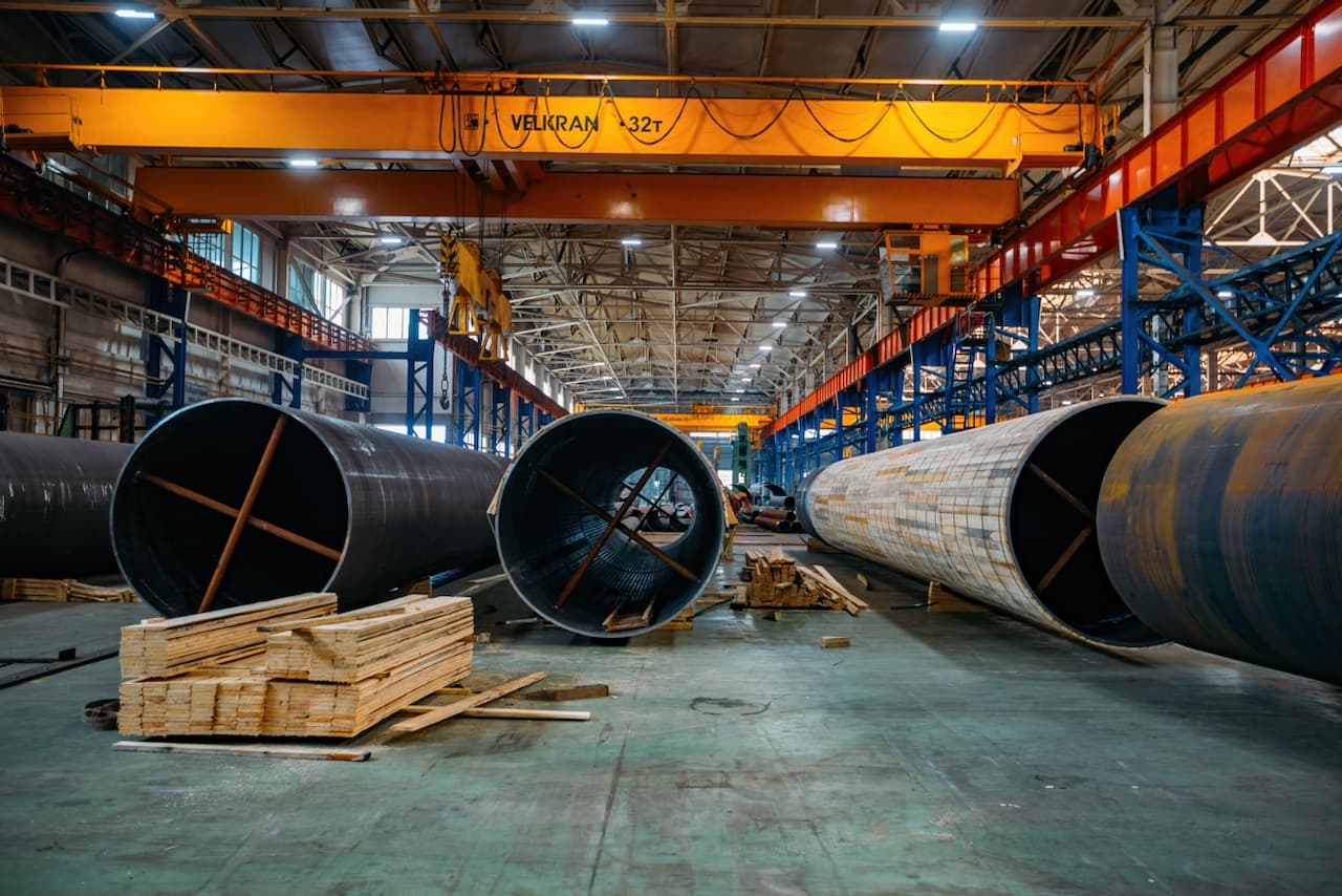 Tres Tubería de Acero al Carbón de gran tamaño en una fábrica