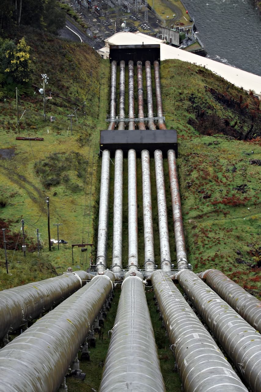 Sistema de conducción de agua en una industria con Tubería de Acero al Carbón